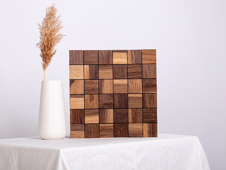 Holzmosaik Basel geräuchert mit Deko-Vase